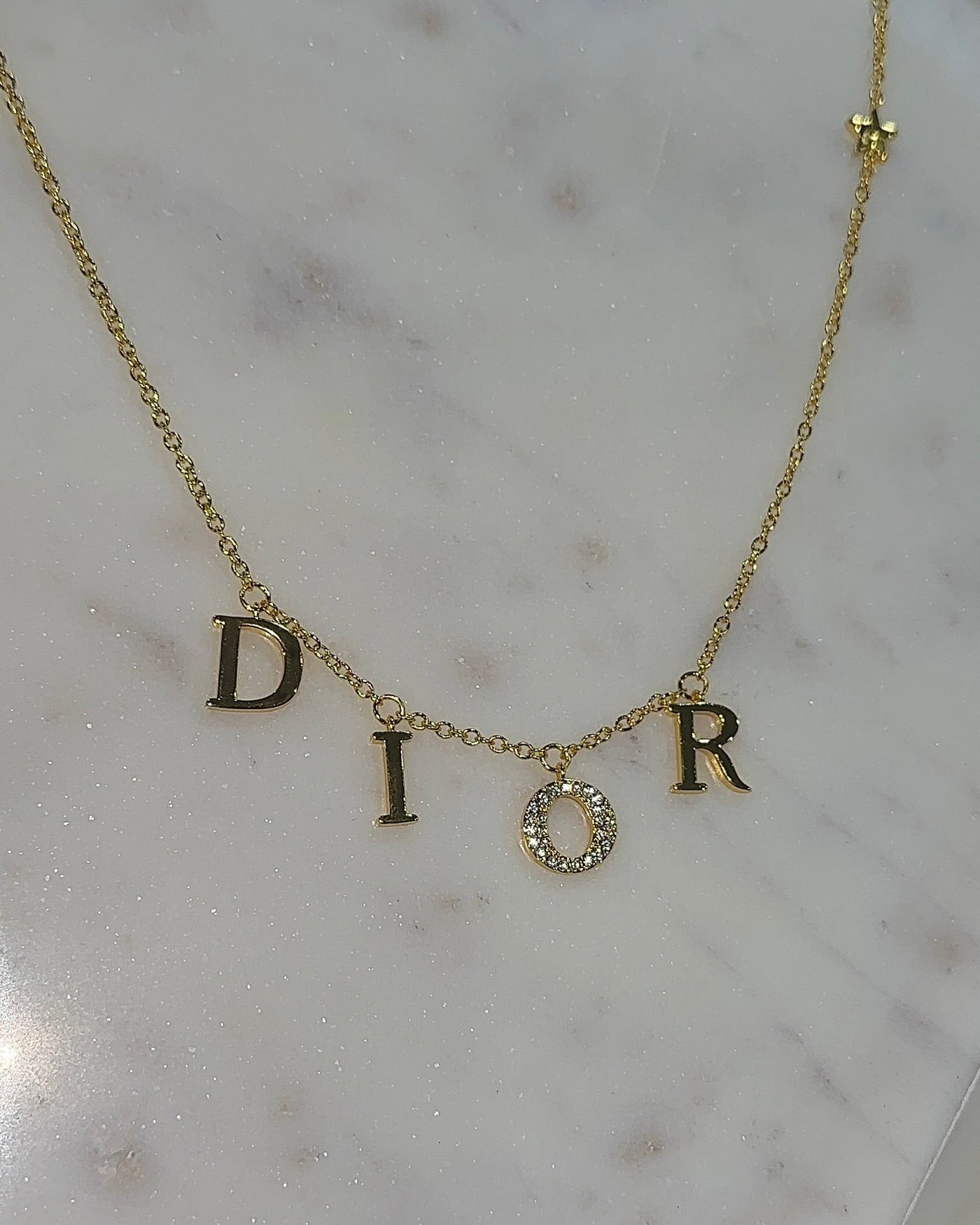 DC NECKLACE | GOLD